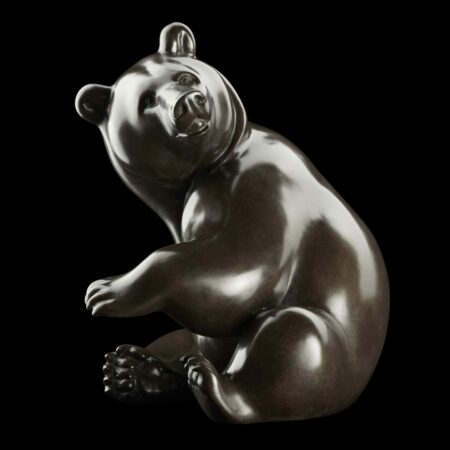 Picture of a bronze sculpture representing a bear made by artist Michel Bassompierre, currently on show at Galerie Montmartre, Paris, France