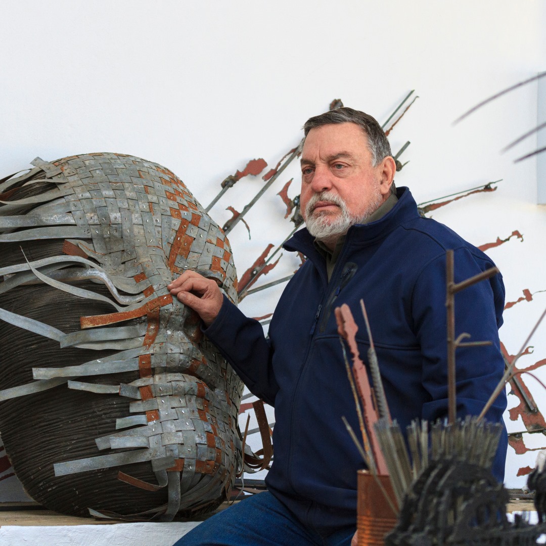 Picture of South-African sculptor Anton Smit